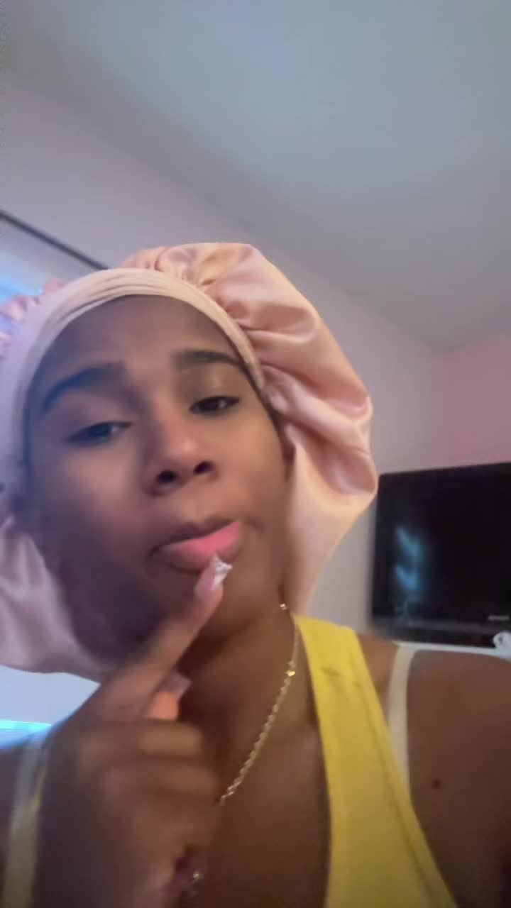 @nishawrld_