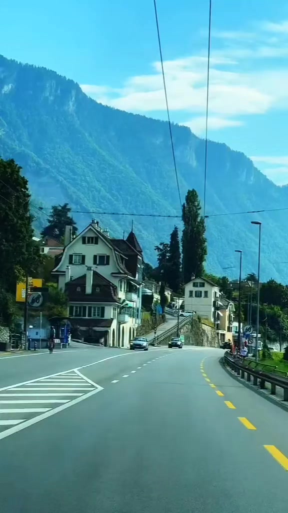 @Nina_66