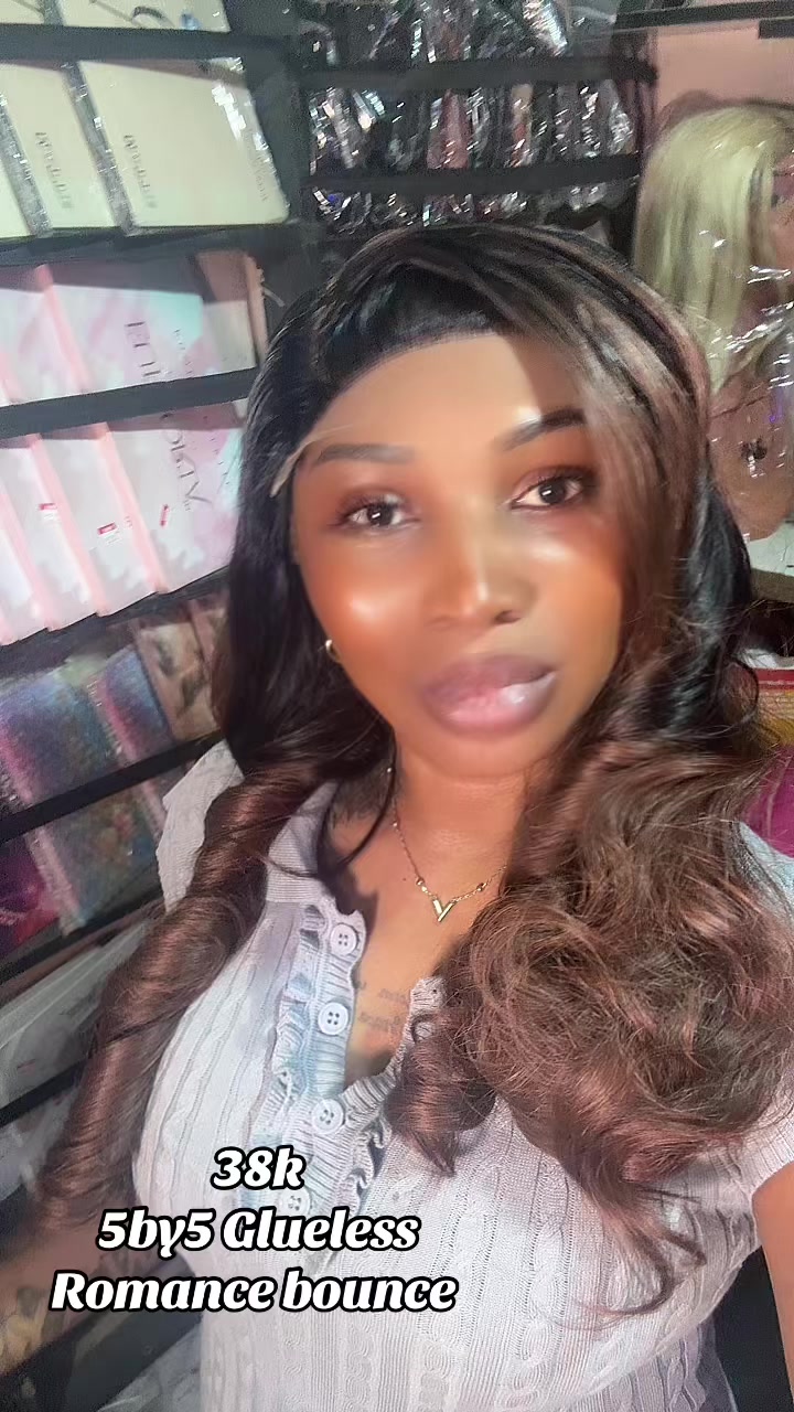 @MAKEUP ARTIST IN Ayobo/Ipaja