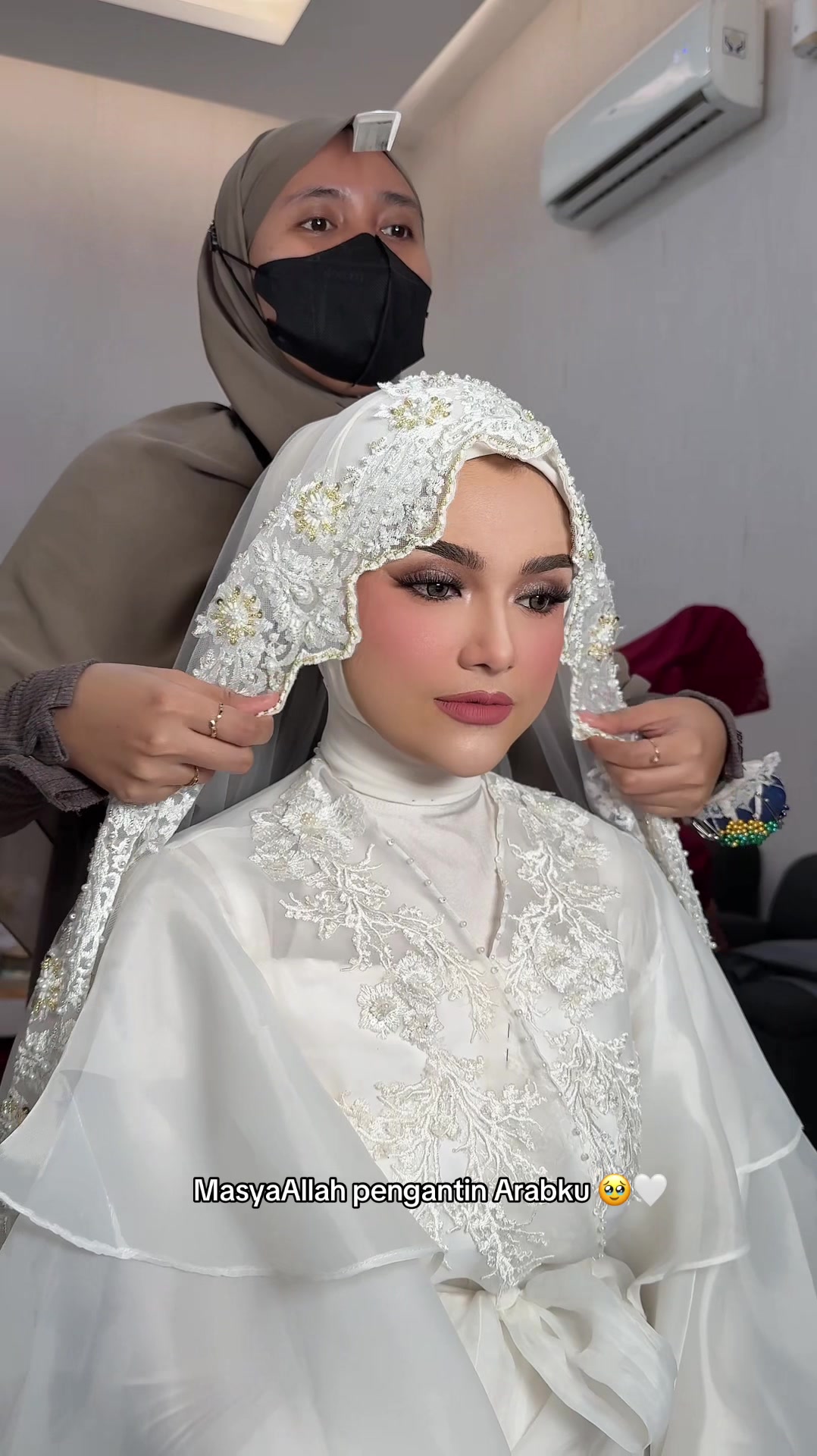 @makeupbyyayaa_