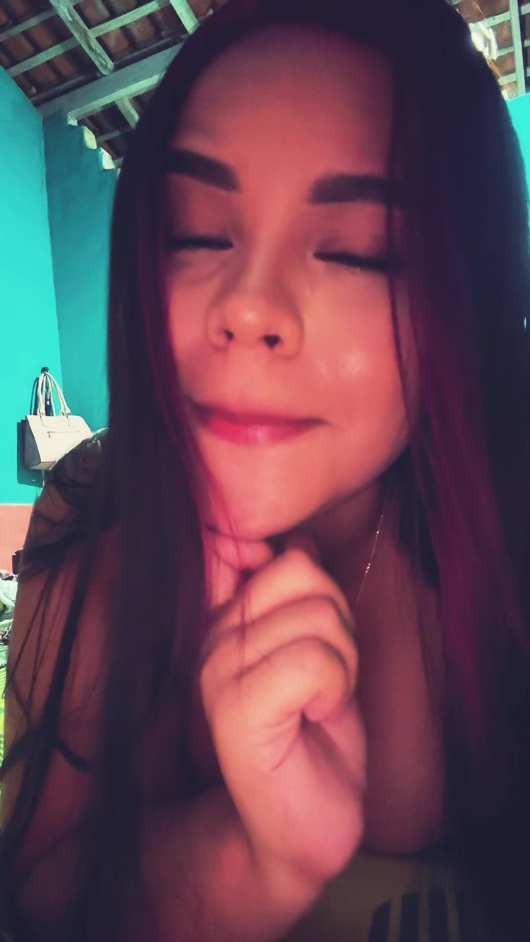 @Claracolly_