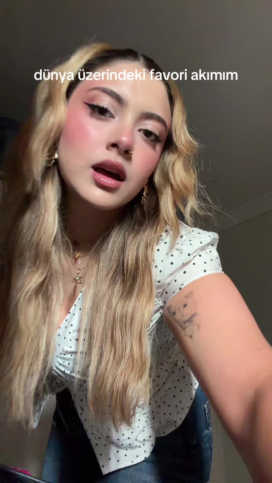 @yarenipekb
