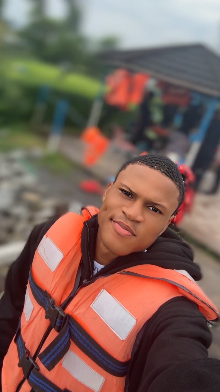 @✝️HAPPINESS✝️