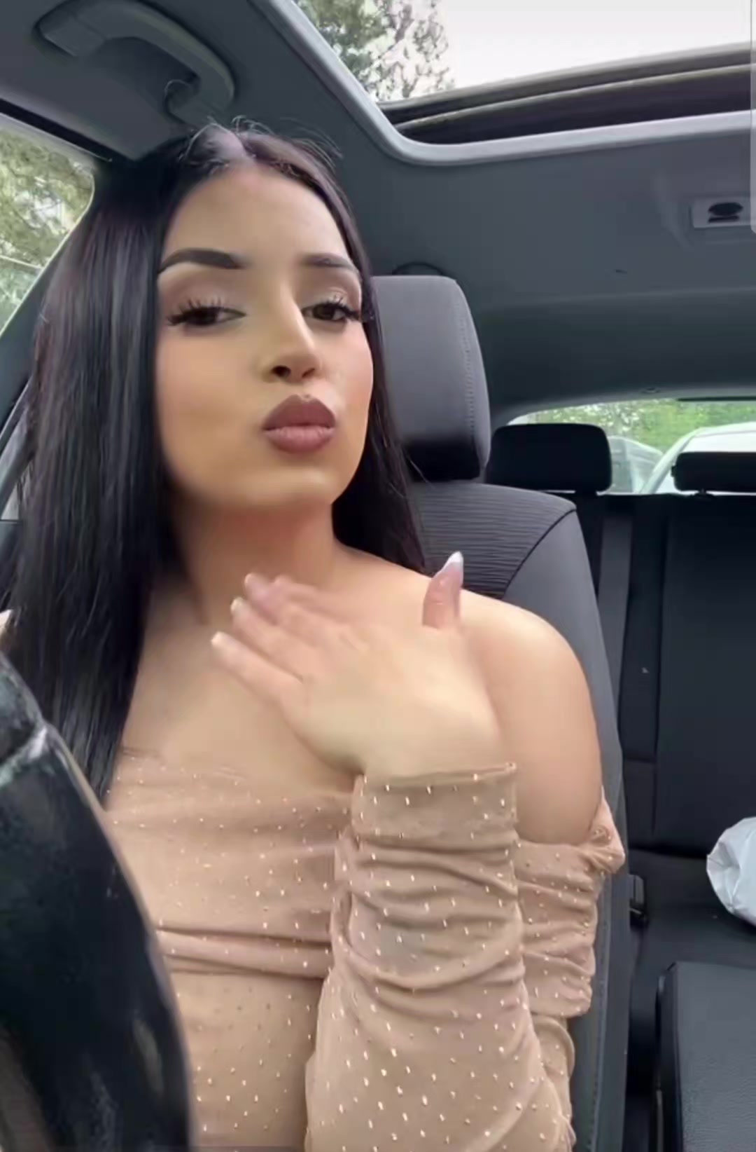 @Anife12