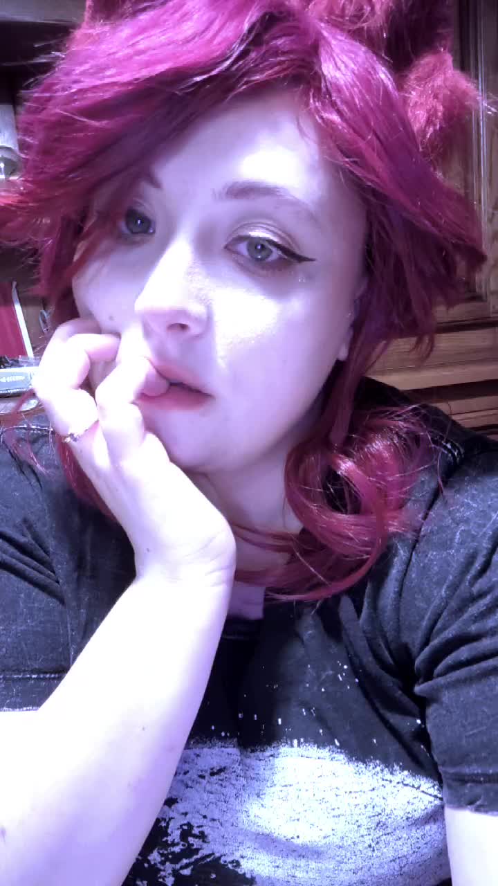 @NonnonCosplay