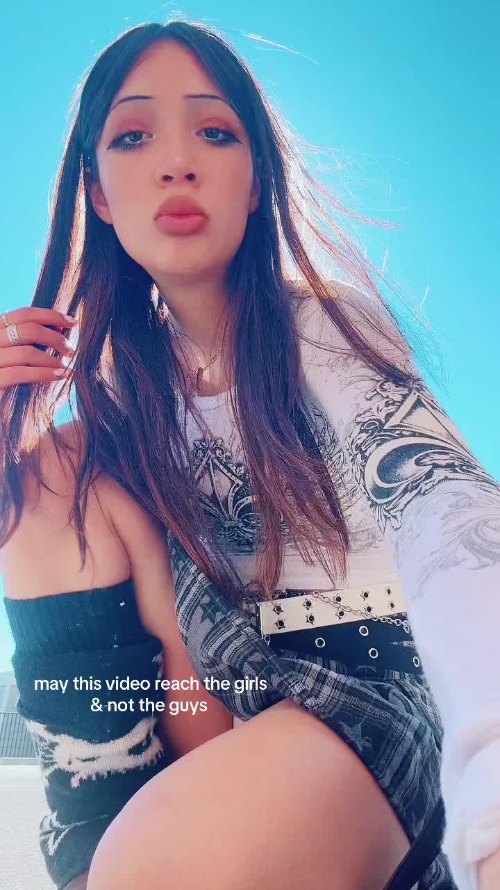 @lizziee.girll