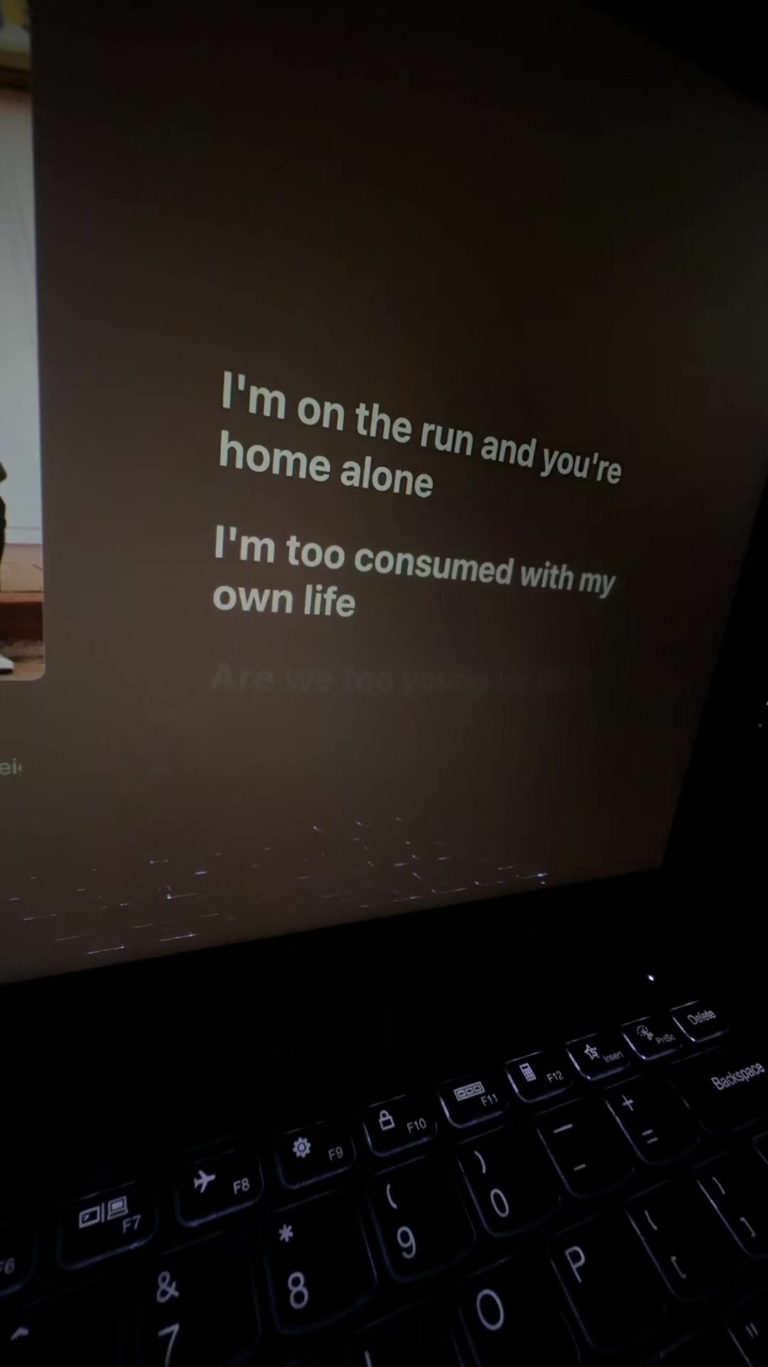 @Daily Lyrics 🎵🎶