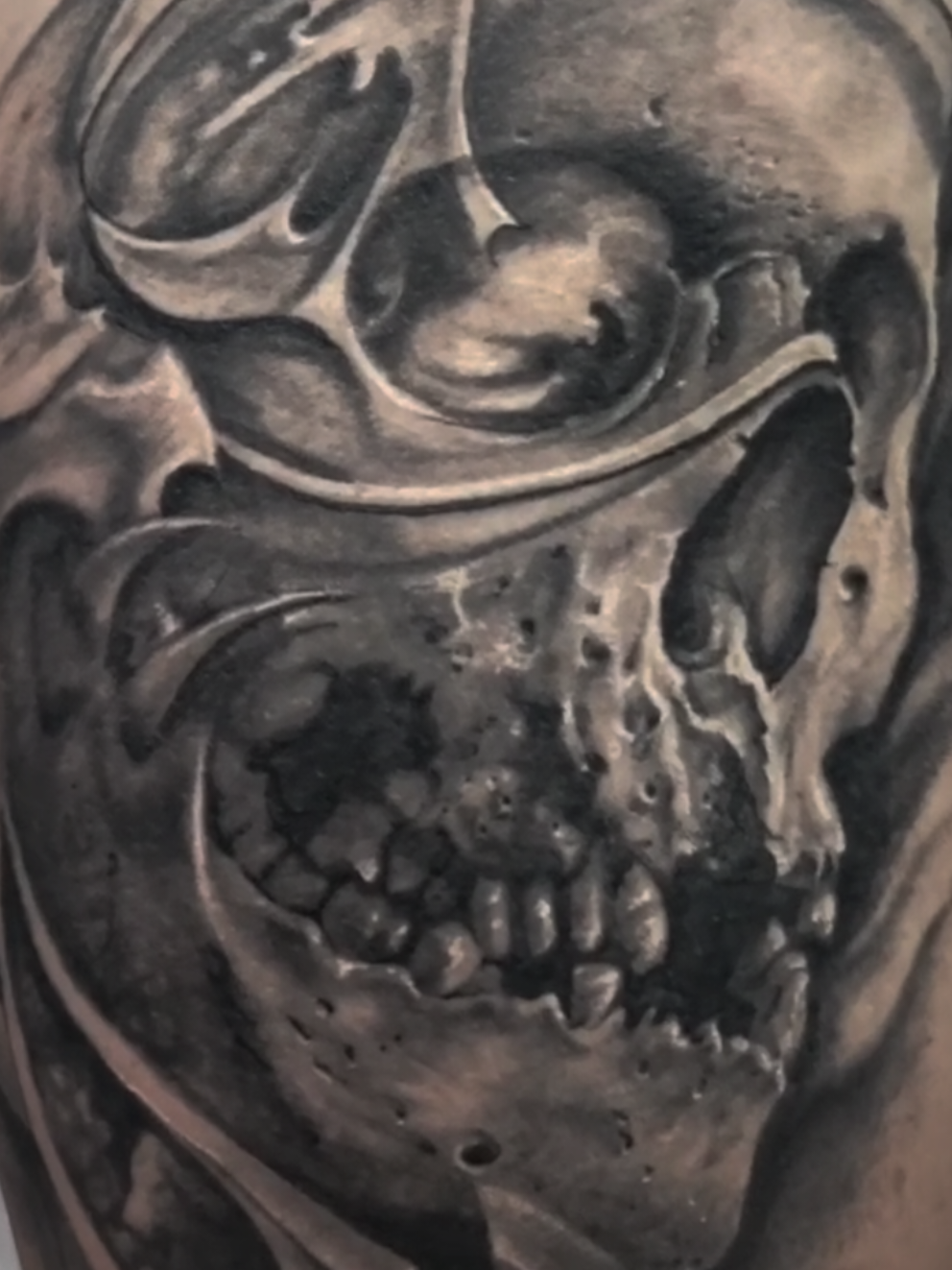 @Bich Tattoo