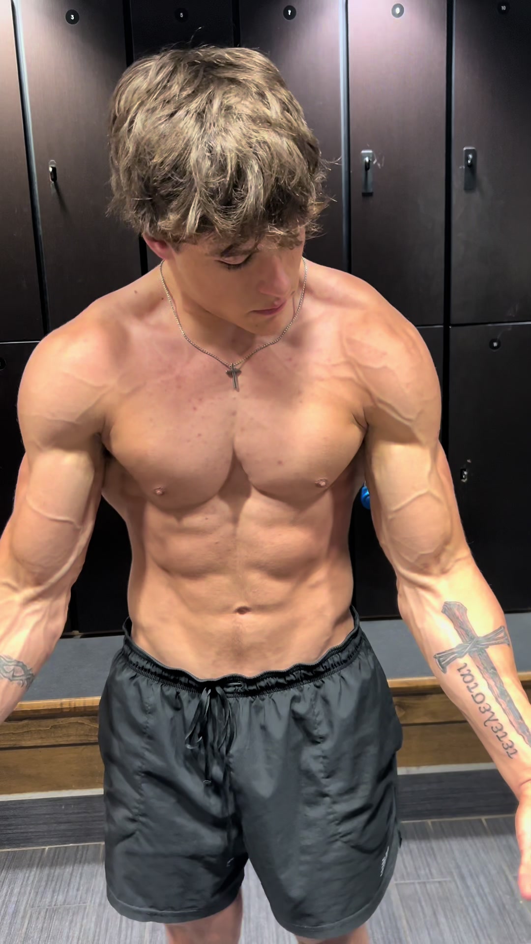 @benjamin_domster