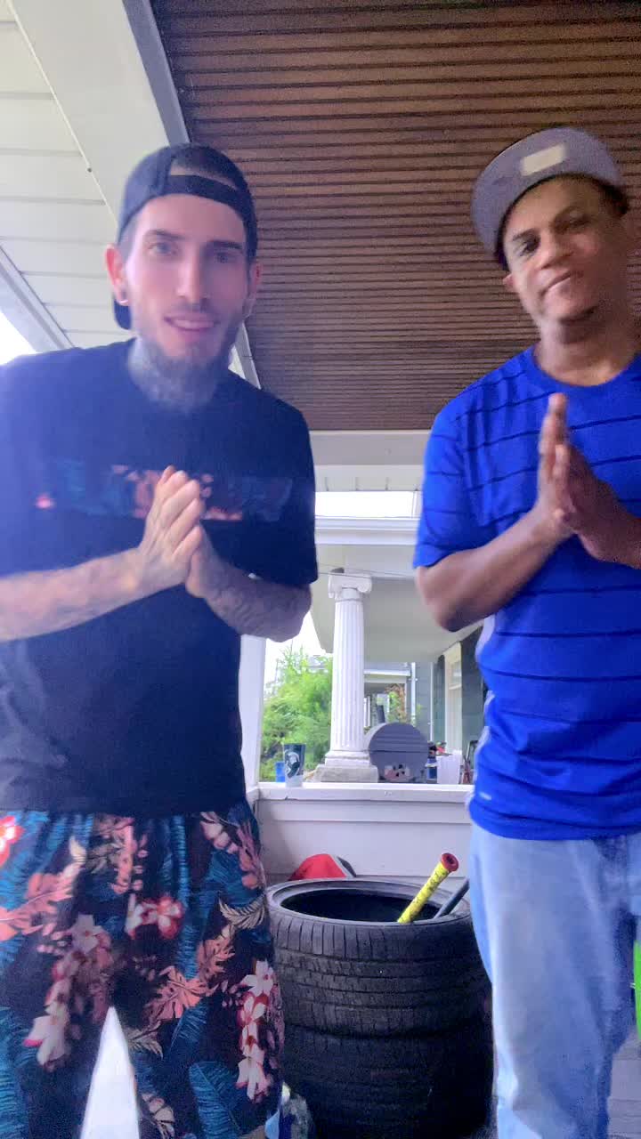 @Hollywood87