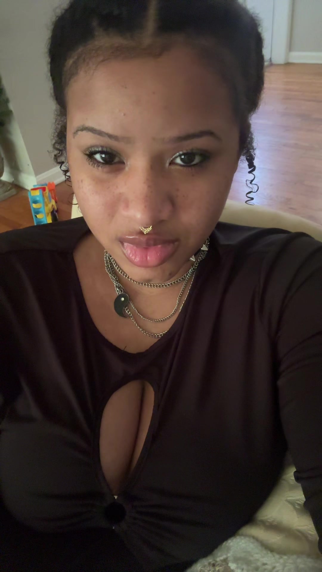 @mizvenuz