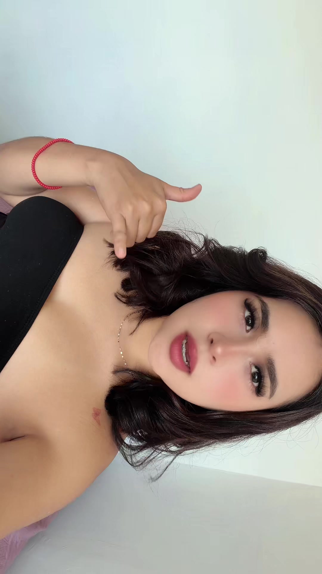 @Anirii🍒