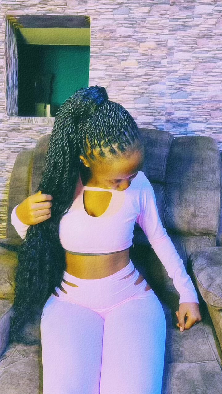 @Hawa🎀!!