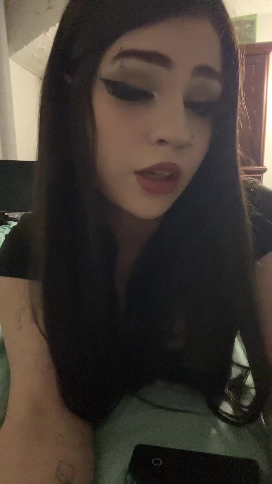 @Selena