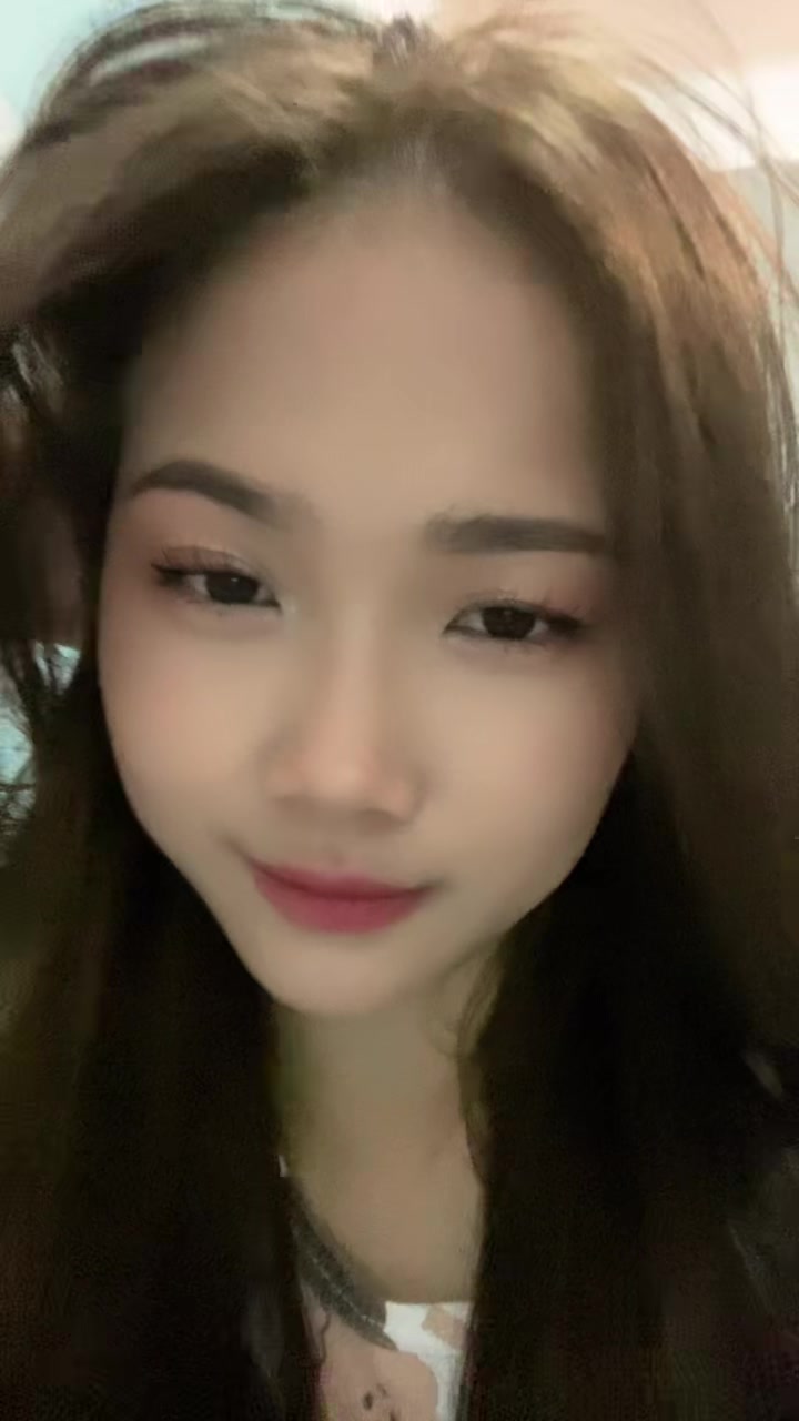 @Randompeoplee