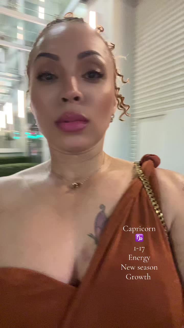 @Zeee