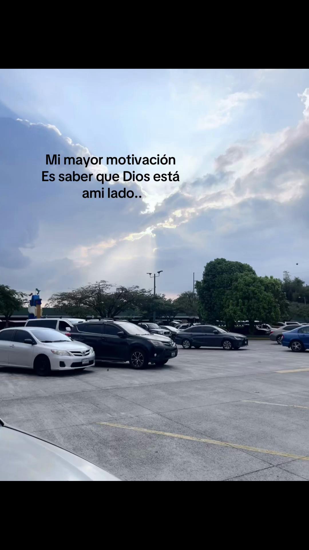 @F𝕖L&Iacute;X>🦦🧃🫂☘️