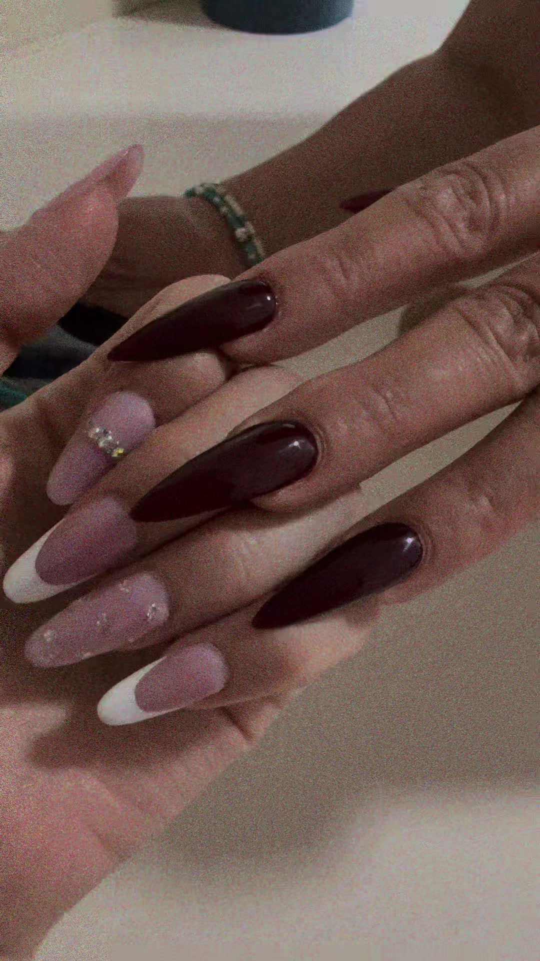 @mo.on.face