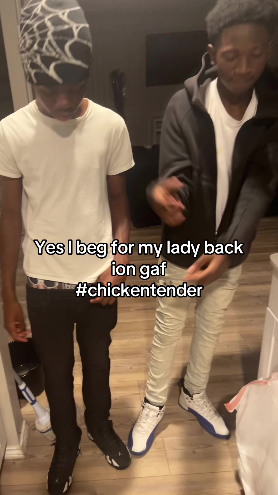 @🐶