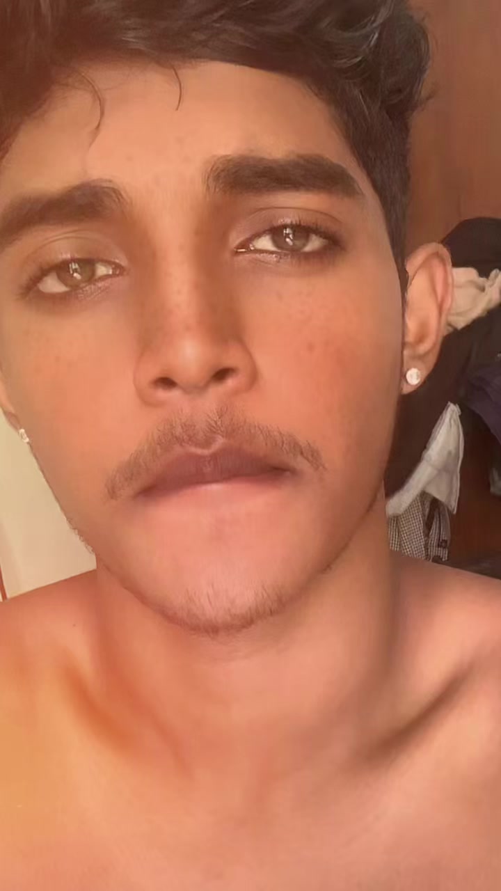 @> 𝙄𝙍𝙊𝙊🐼💜•°