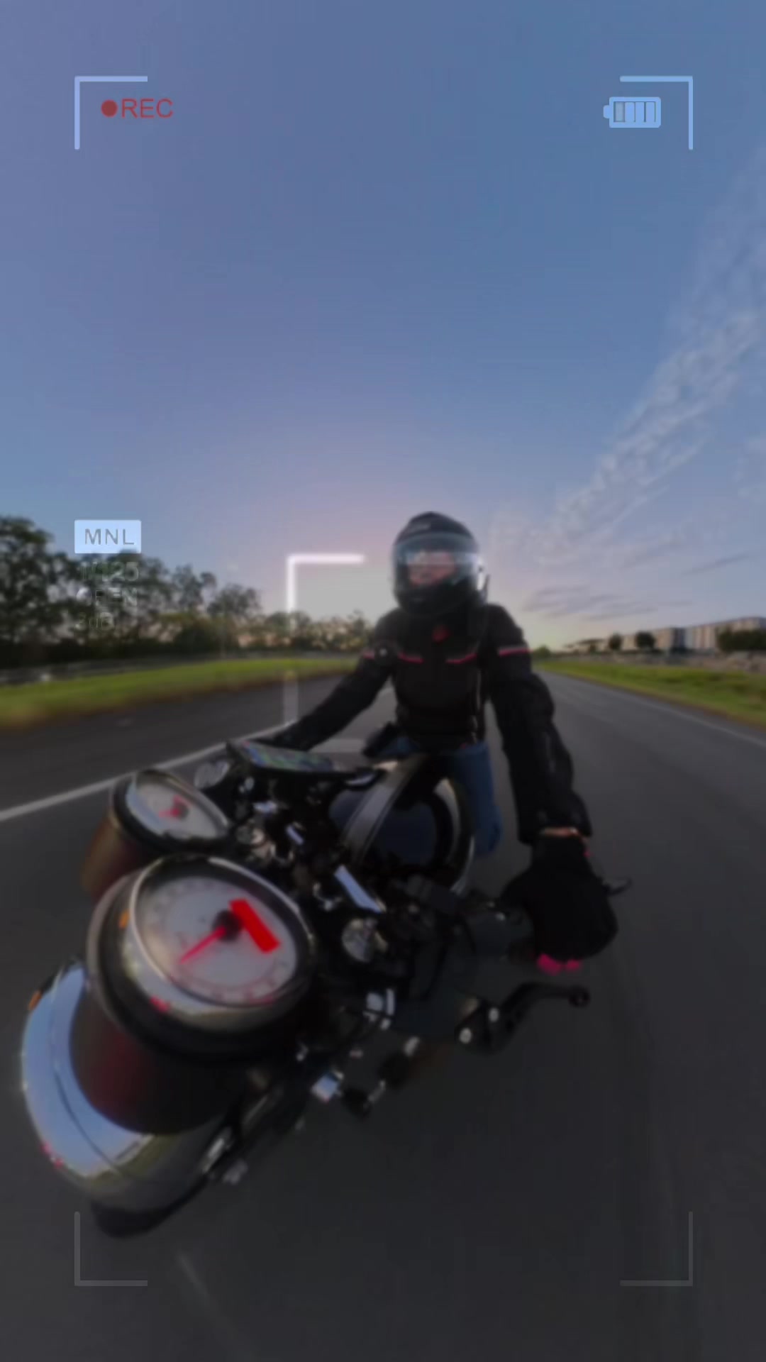 @Dark_Vixen 🏍️