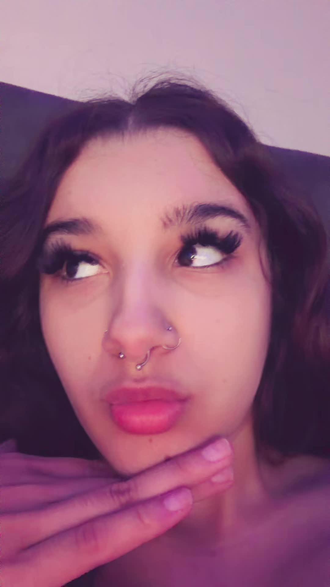 @👩🏽&zwj;❤️&zwj;💋&zwj;👨🏽