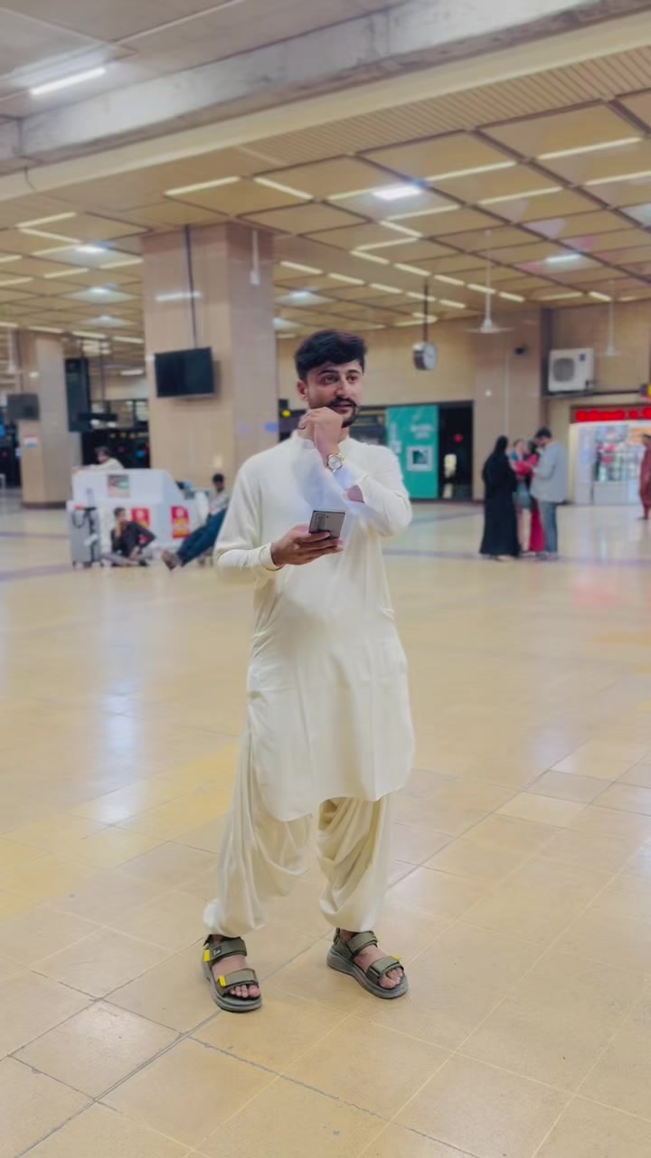 @&hearts;️Zawar Azhar jeelani&hearts;️