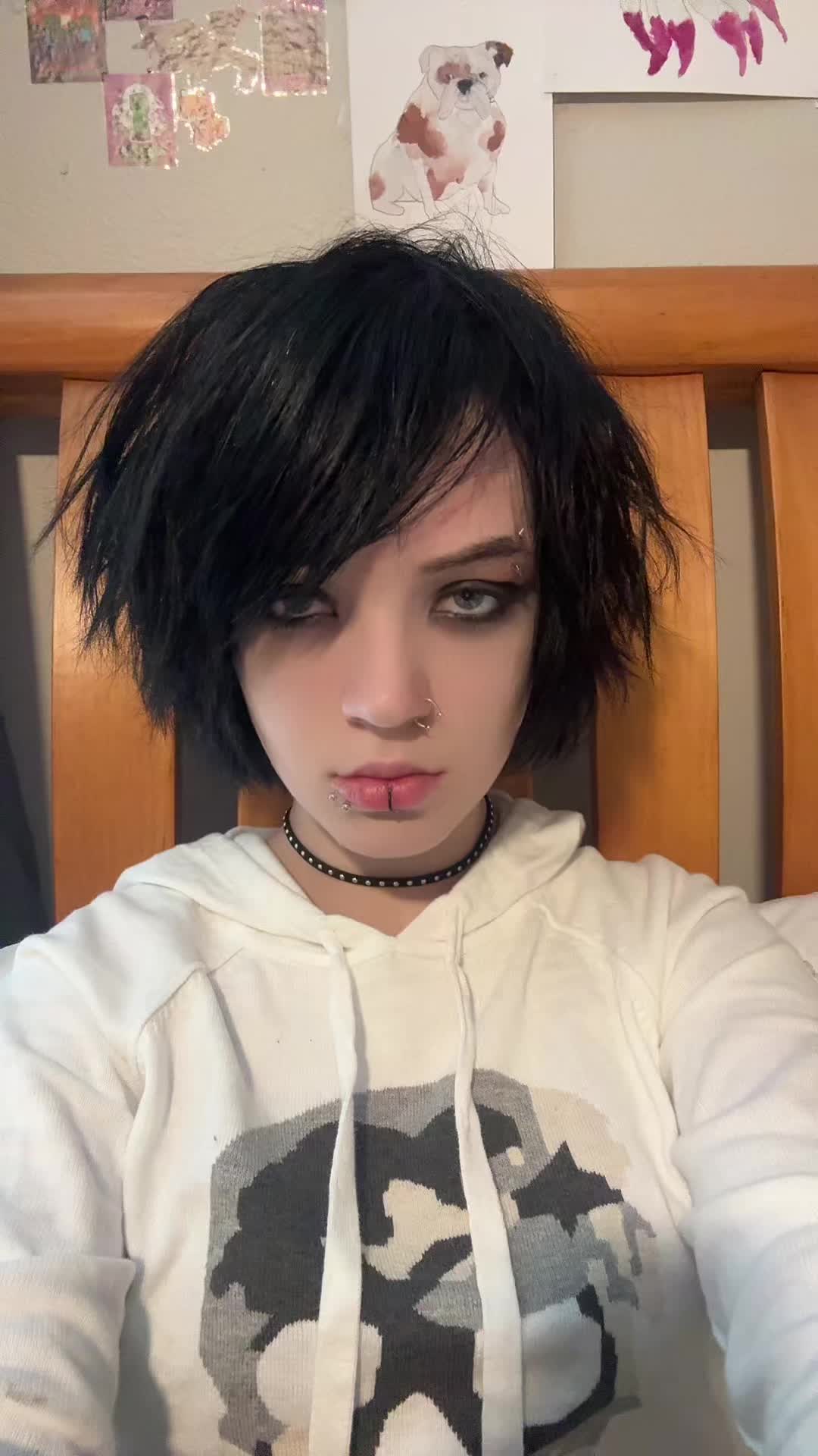 @Nella☠︎︎
