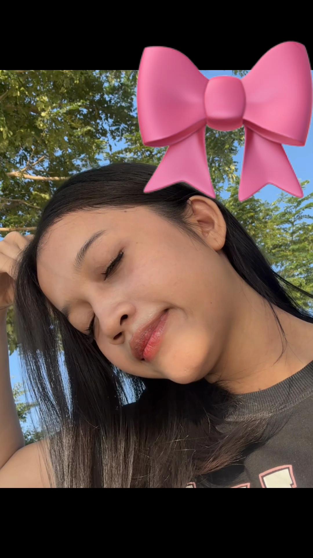 @Bee🤍
