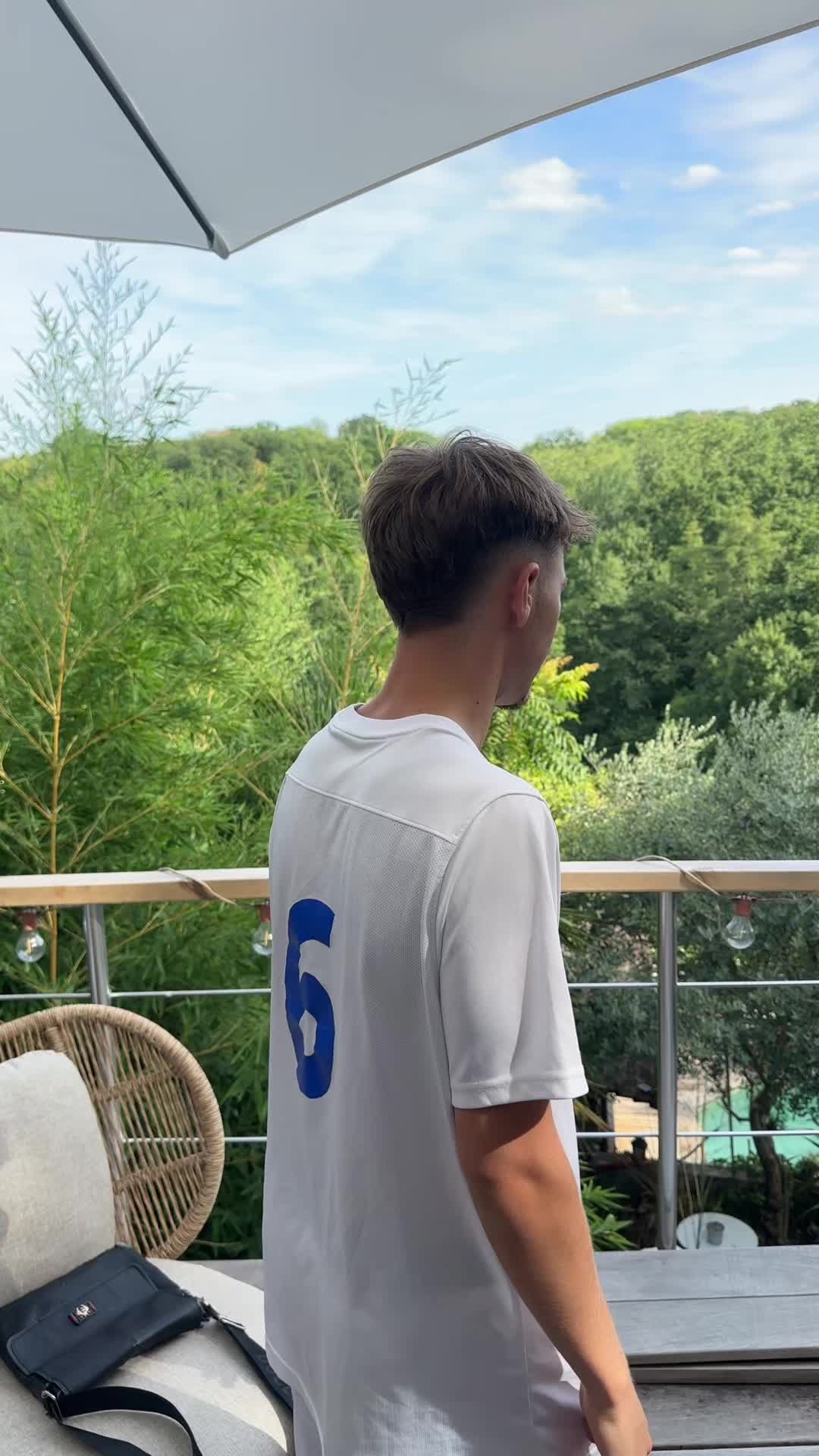 @𝐞𝐧𝐳𝐨.𝐩𝐫𝐞𝐫