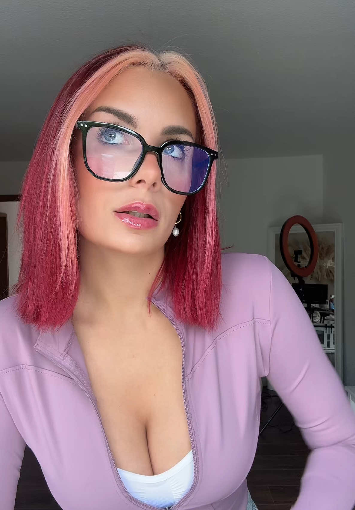 @NYXEA