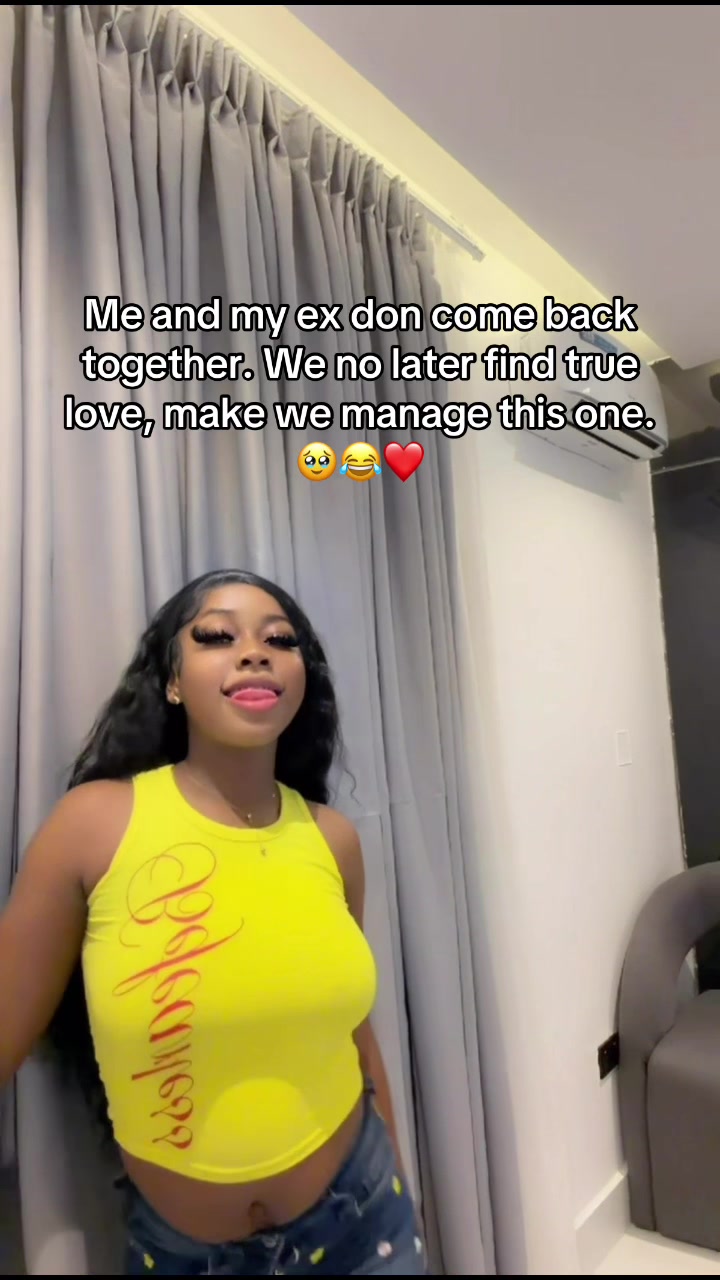 @Ella🖤