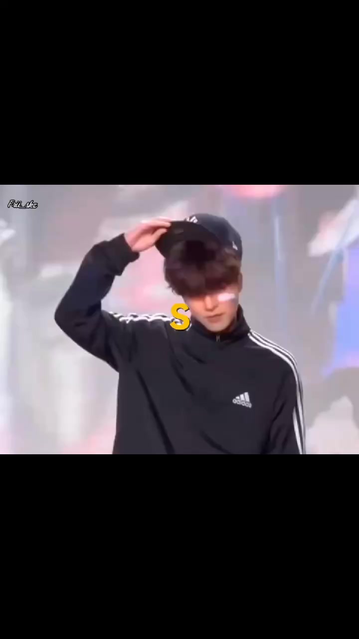 @🕸️★Frii_skz_★🕸️