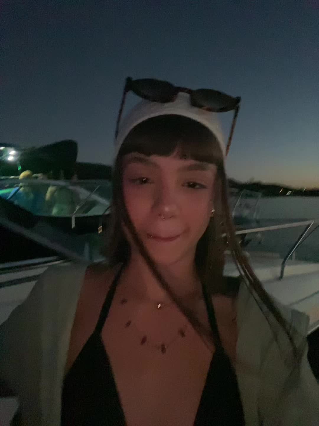 @Clara