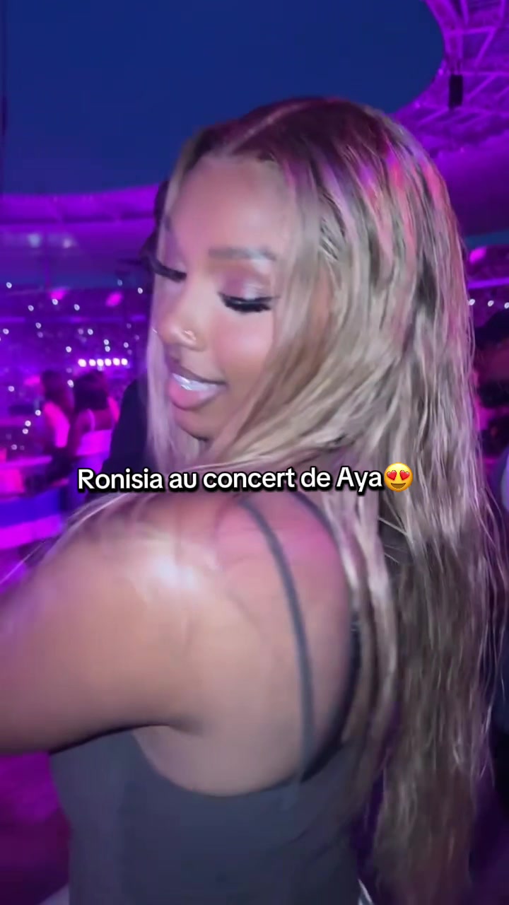 @Love_Ronisia_ᥫ᭡