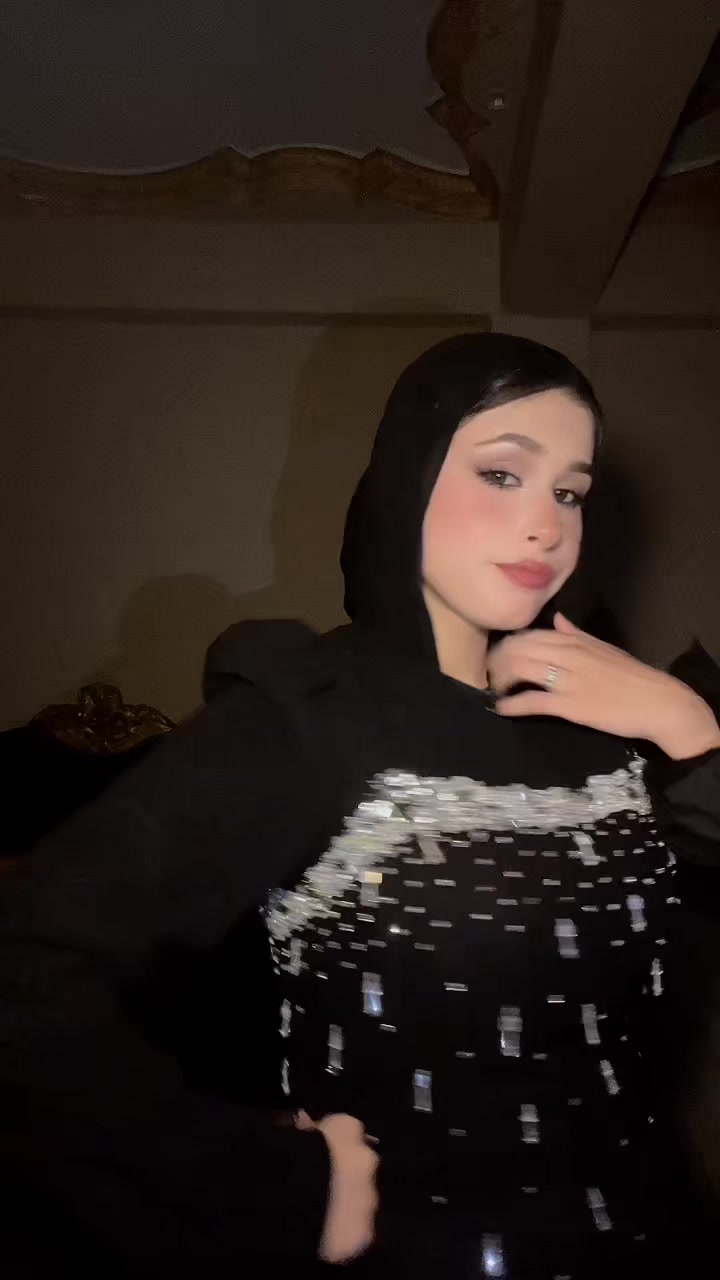 @𝑹🍒.