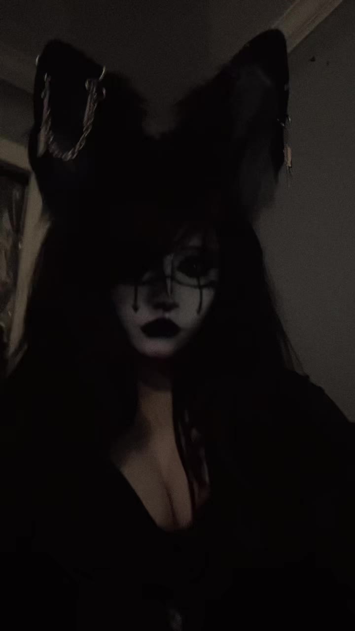 @🦇🖤🧿~ 𝒁𝒖𝒛𝒖 ~🧿🖤🦇