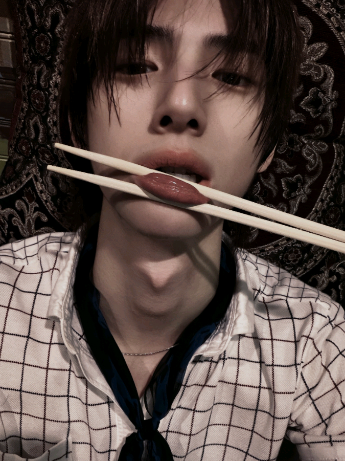 @javi⋆˚꩜｡
