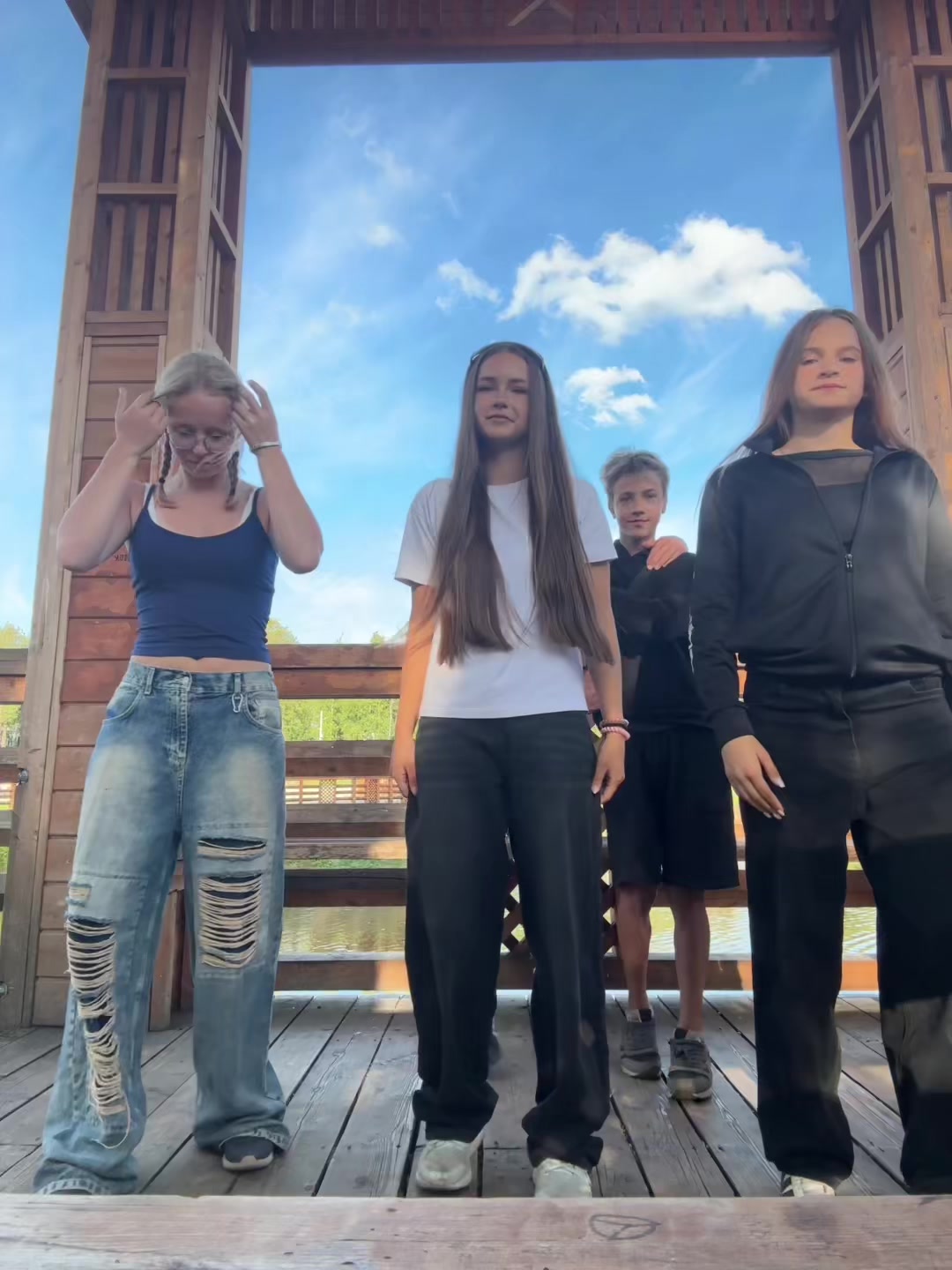 @сашкалол@
