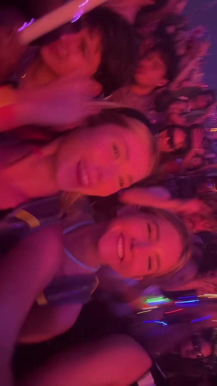 @lauren