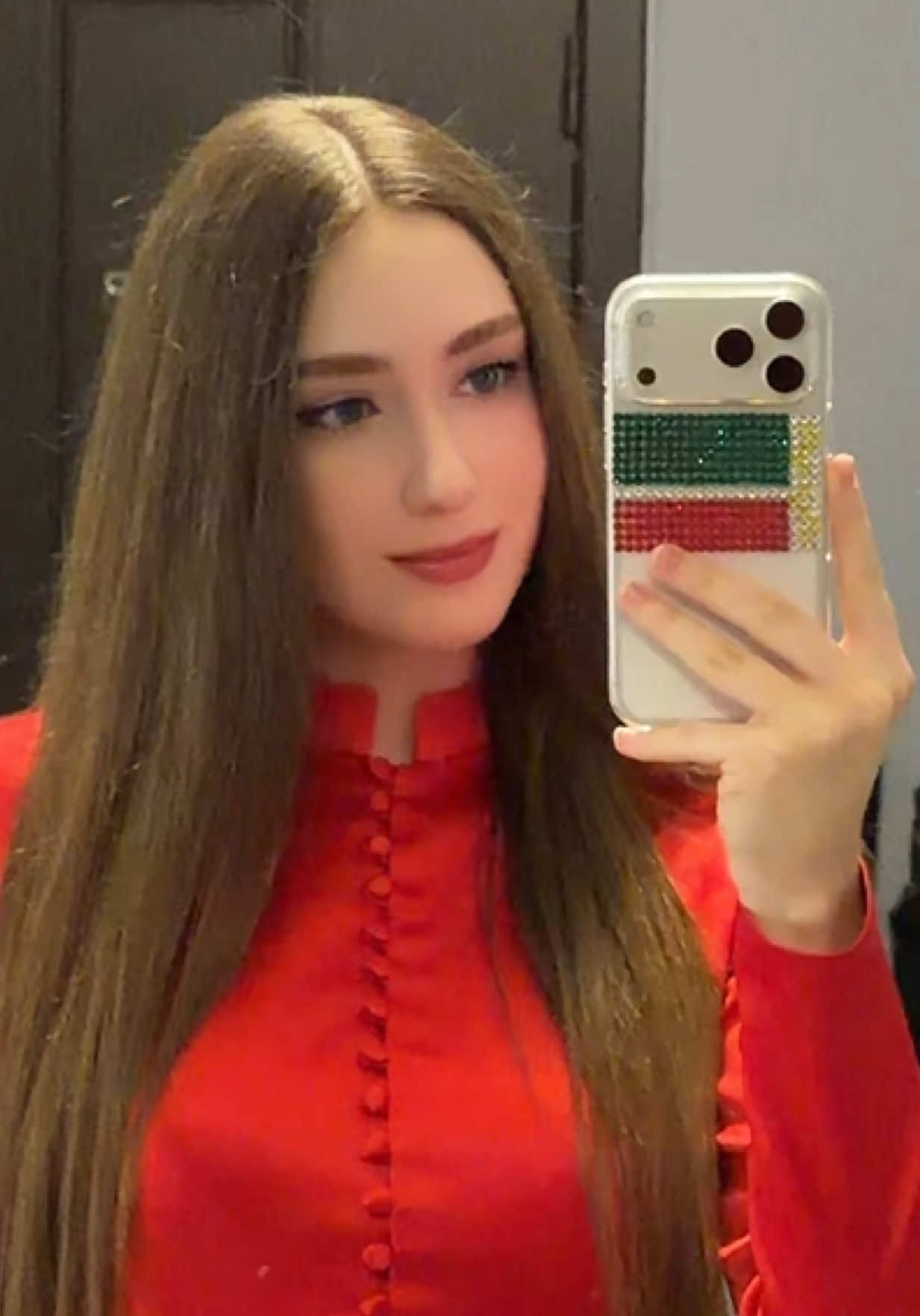 @elina_esk
