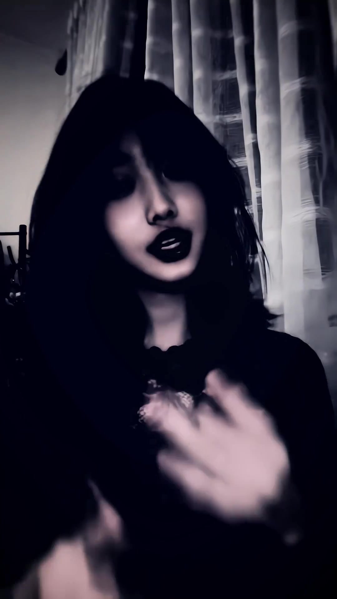 @&ndash; 𝐊𝐲𝐲`&sup2;&sup1;