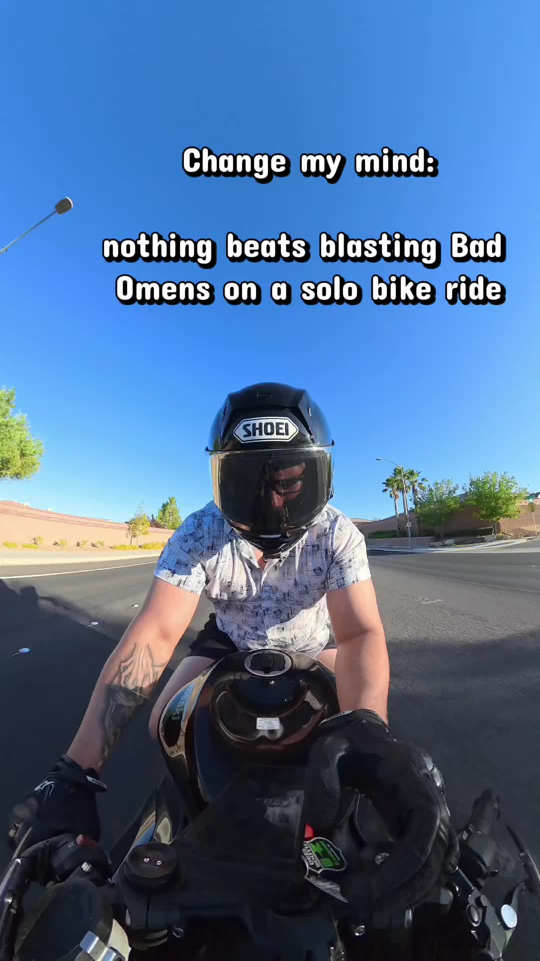 @wierdothatlivesonthemoon