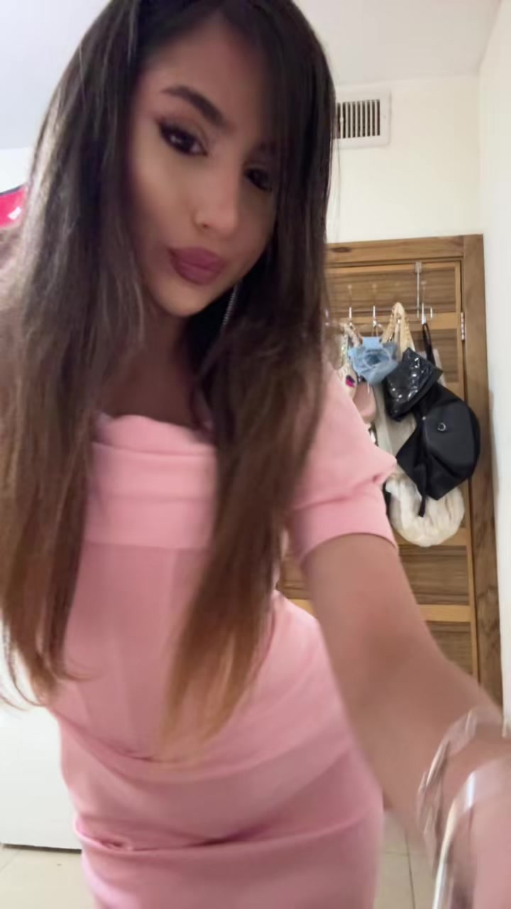 @אסתר מנחם
