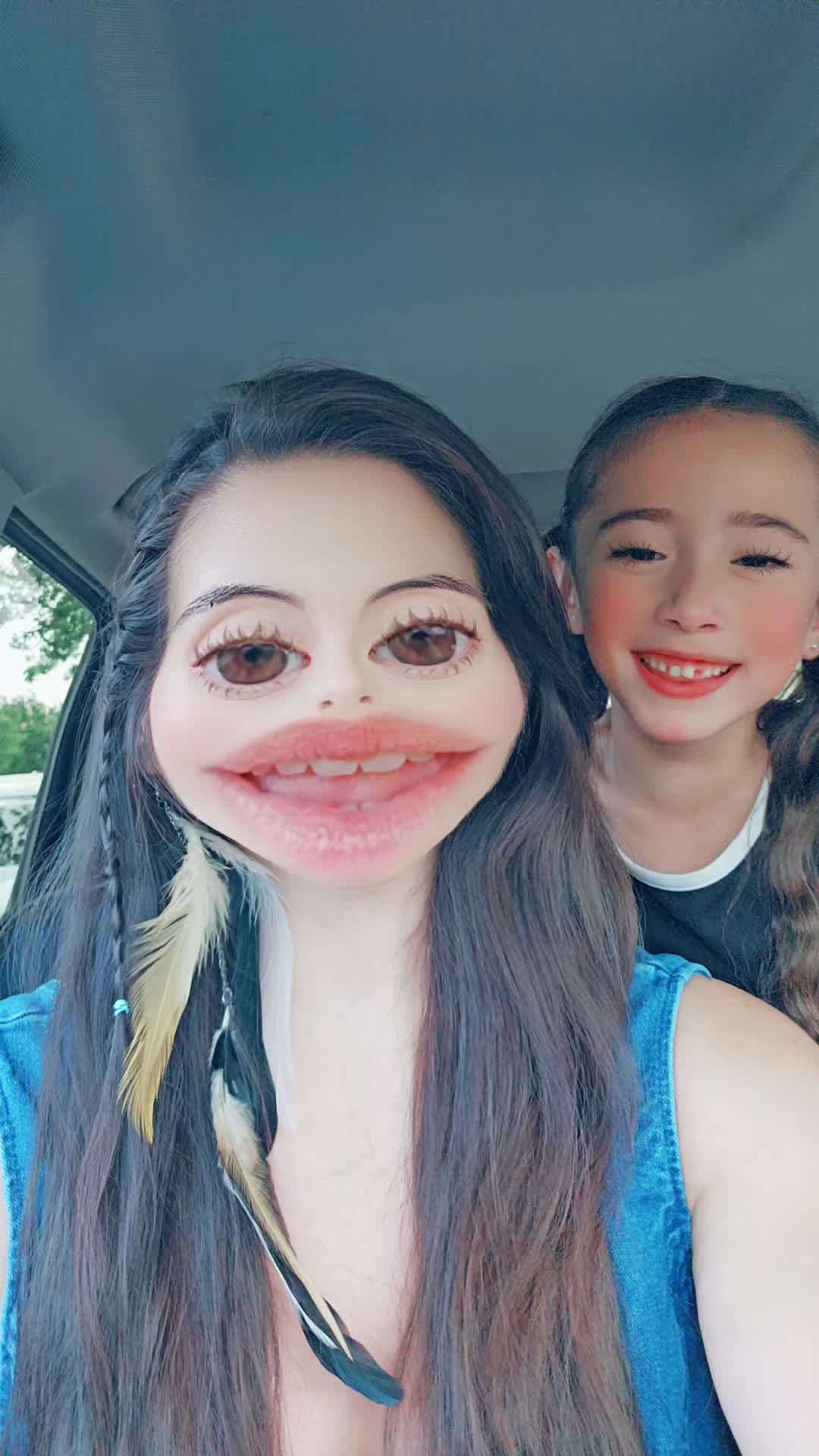 @Lyana Alicia Bena429