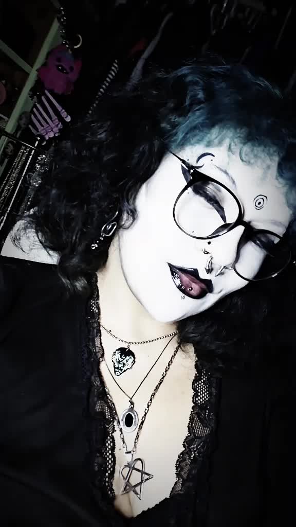 @✰☠︎︎Casket☠︎︎✰
