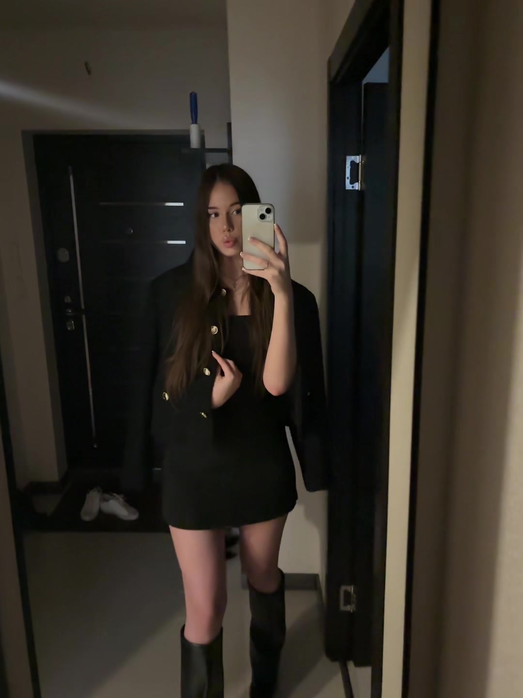 @Ева