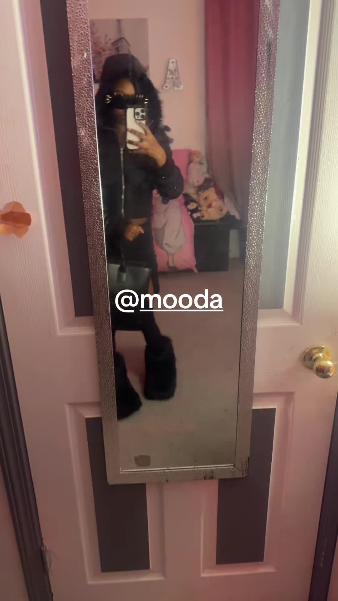 @moodamonster_archive
