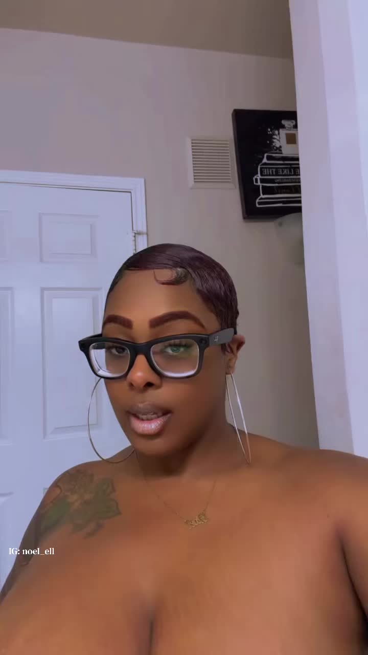 @The UNFRIENDLY Black Hottie ๐