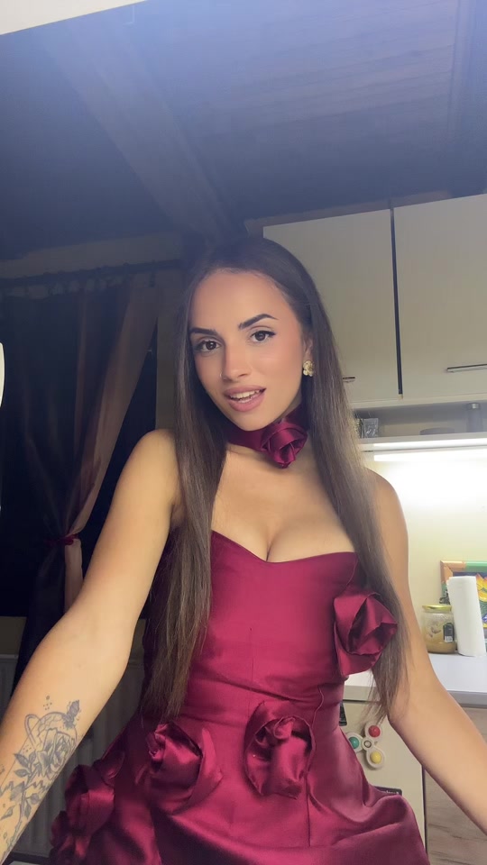 @leonoraaaa1